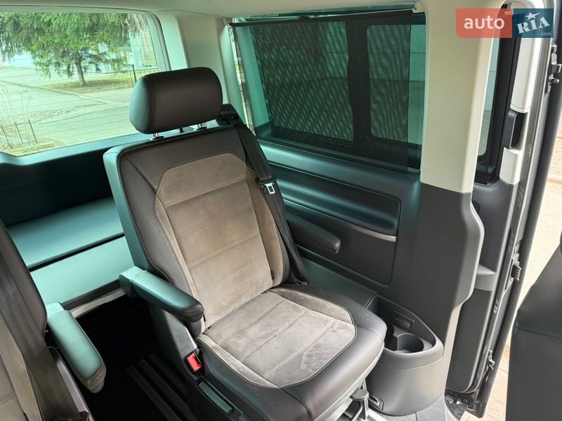 Минивэн Volkswagen Multivan 2023 в Киеве