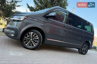 Минивэн Volkswagen Multivan 2023 в Киеве