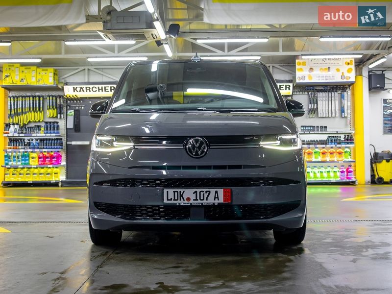 Минивэн Volkswagen Multivan 2022 в Черновцах