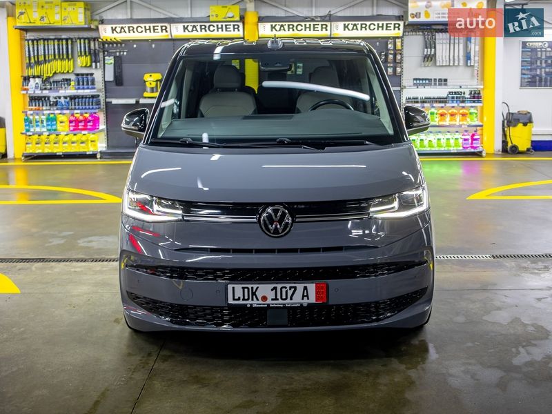 Минивэн Volkswagen Multivan 2022 в Черновцах