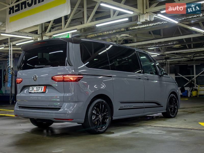 Минивэн Volkswagen Multivan 2022 в Черновцах