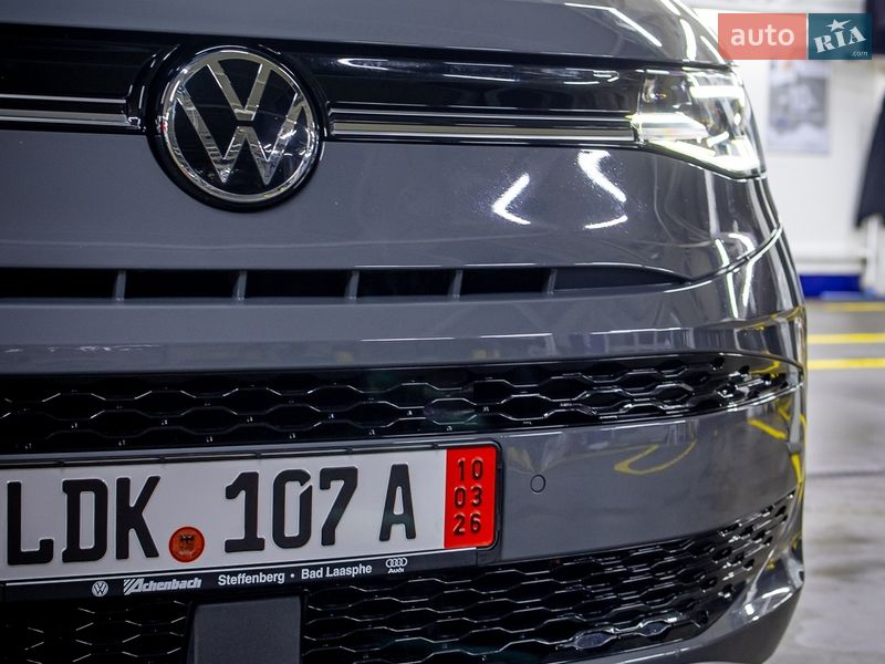 Минивэн Volkswagen Multivan 2022 в Черновцах