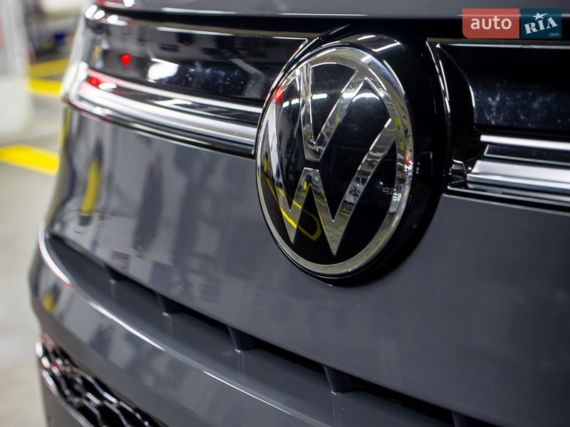 Минивэн Volkswagen Multivan 2022 в Черновцах