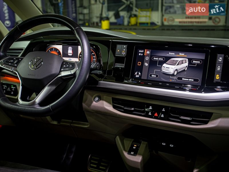 Минивэн Volkswagen Multivan 2022 в Черновцах