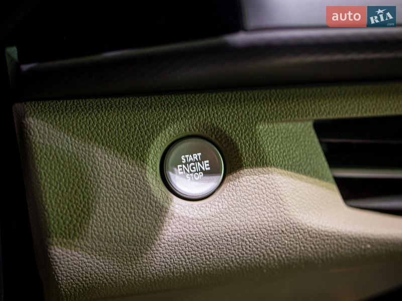 Минивэн Volkswagen Multivan 2022 в Черновцах