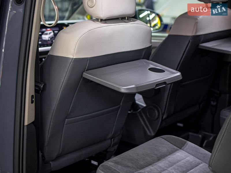 Минивэн Volkswagen Multivan 2022 в Черновцах