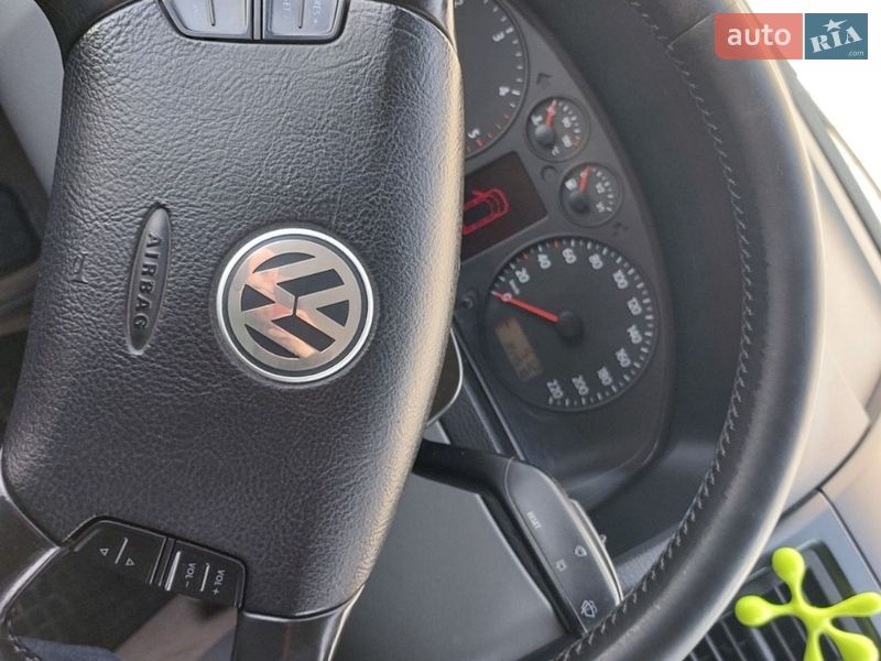 Минивэн Volkswagen Multivan 2008 в Лохвице