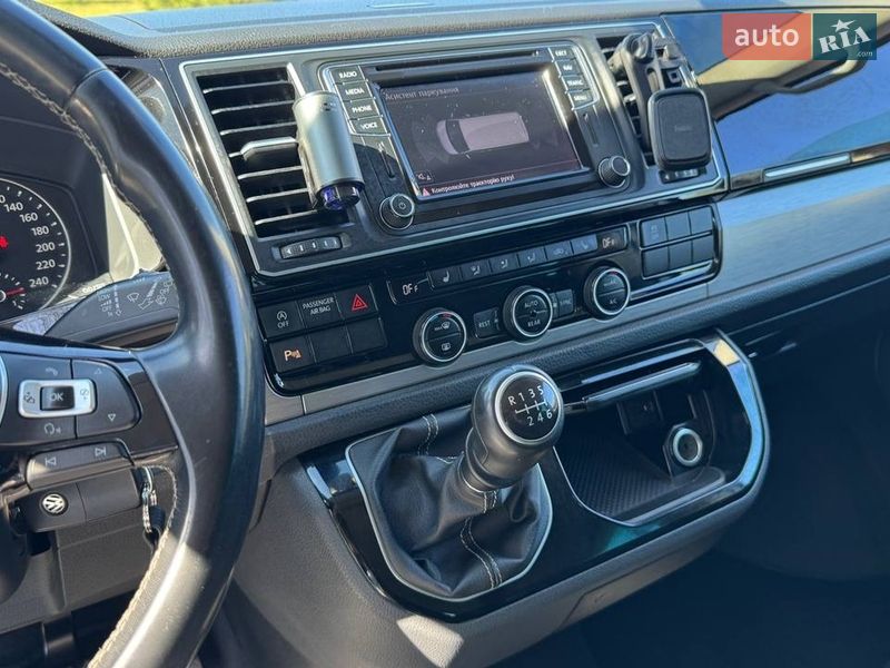 Мінівен Volkswagen Multivan 2016 в Хмельницькому