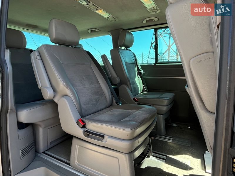 Минивэн Volkswagen Multivan 2008 в Стрые