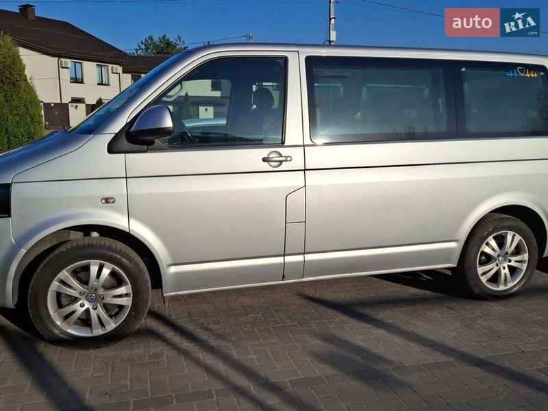 Минивэн Volkswagen Multivan 2011 в Киеве фото 11 Минивэн Volkswagen Multivan 2011 в Киеве