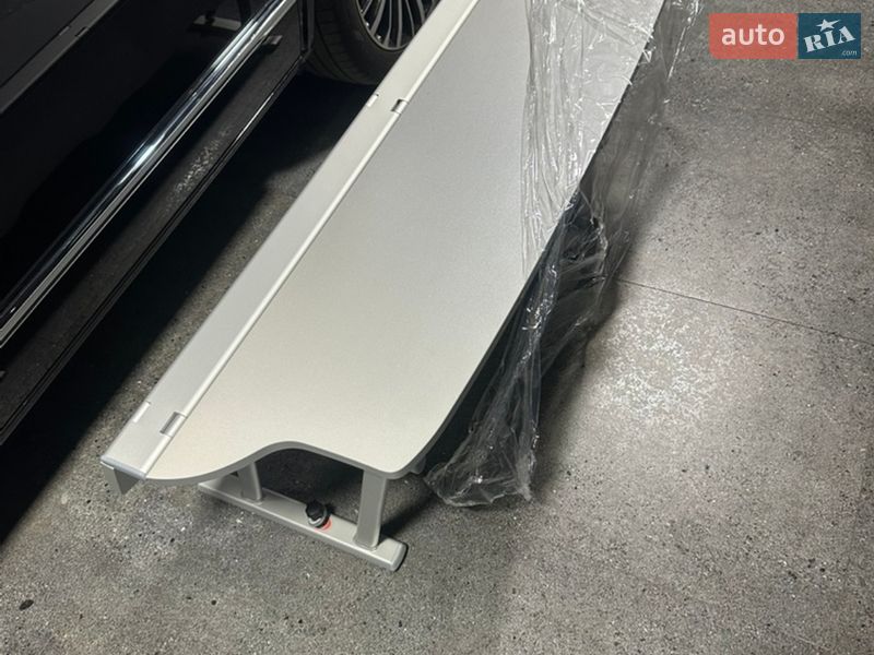 Минивэн Volkswagen Multivan 2024 в Киеве