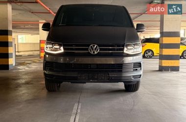 Мінівен Volkswagen Multivan 2016 в Києві