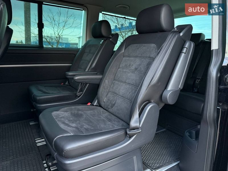 Мінівен Volkswagen Multivan 2016 в Луцьку