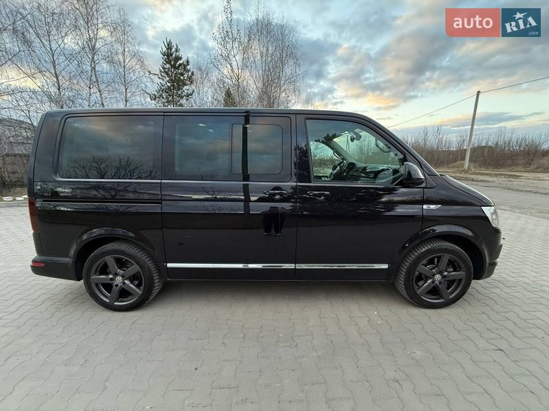 Мінівен Volkswagen Multivan 2016 в Луцьку