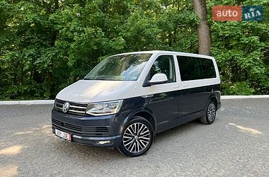 Мінівен Volkswagen Multivan 2017 в Чернівцях