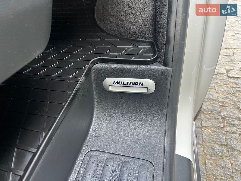 Мінівен Volkswagen Multivan 2017 в Чернівцях фото 12 Мінівен Volkswagen Multivan 2017 в Чернівцях