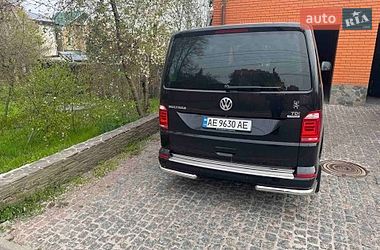 Минивэн Volkswagen Multivan 2015 в Новомосковске