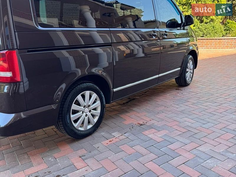 Минивэн Volkswagen Multivan 2013 в Киеве