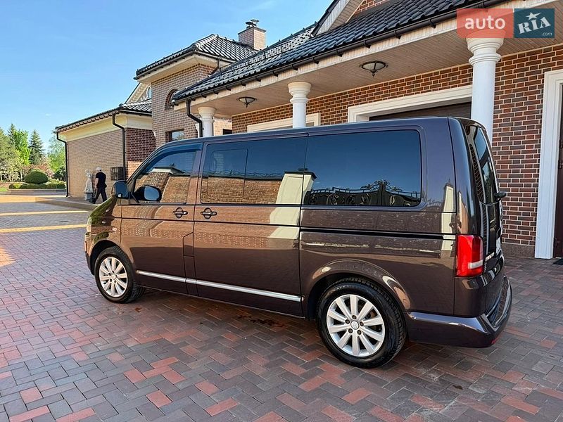 Минивэн Volkswagen Multivan 2013 в Киеве