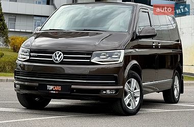Мінівен Volkswagen Multivan 2016 в Києві