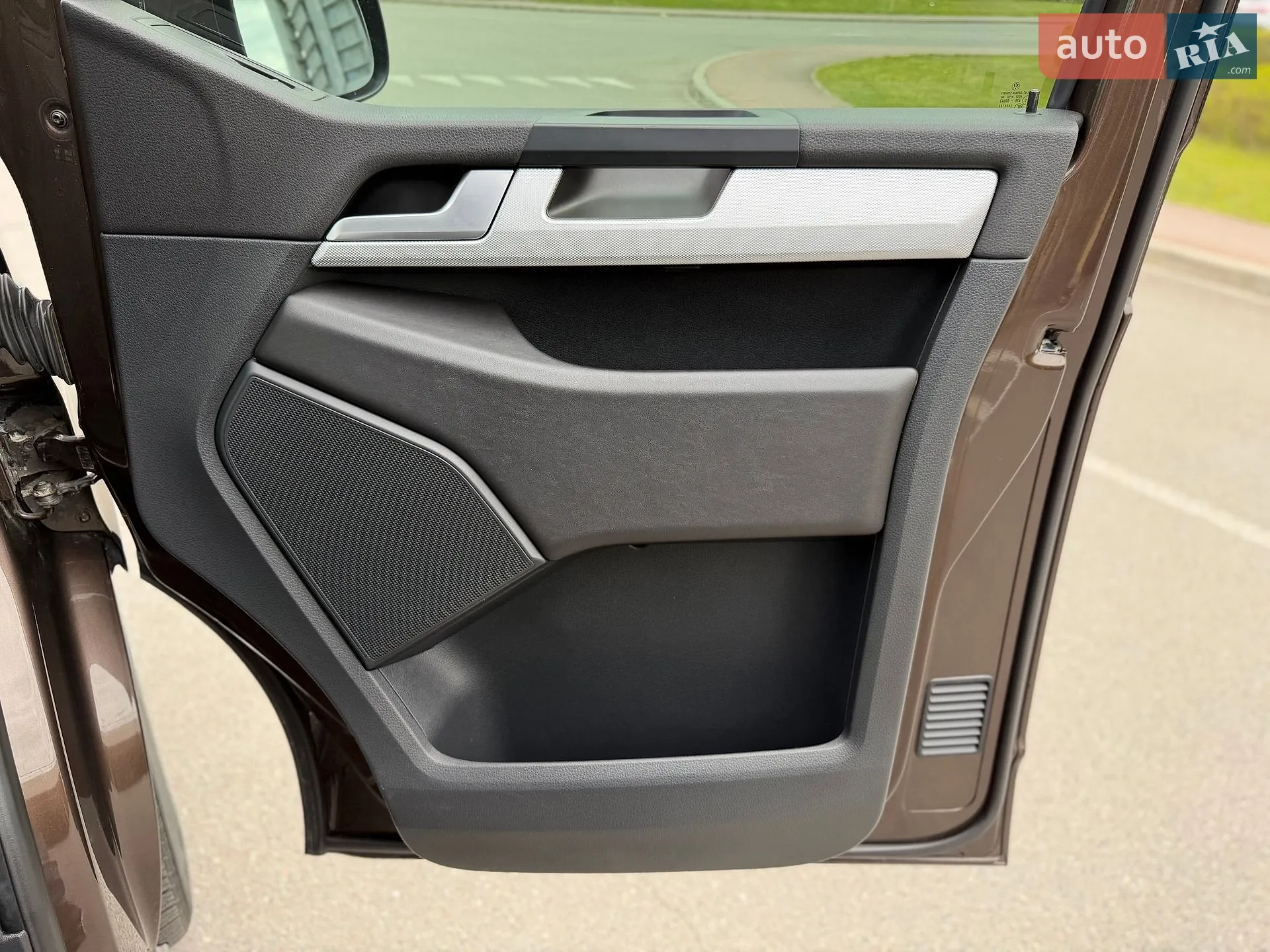 2016 Volkswagen Multivan - мініатюра 35