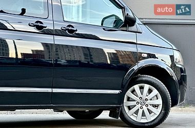 Минивэн Volkswagen Multivan 2011 в Киеве