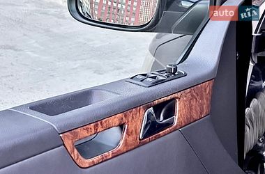 Минивэн Volkswagen Multivan 2011 в Киеве