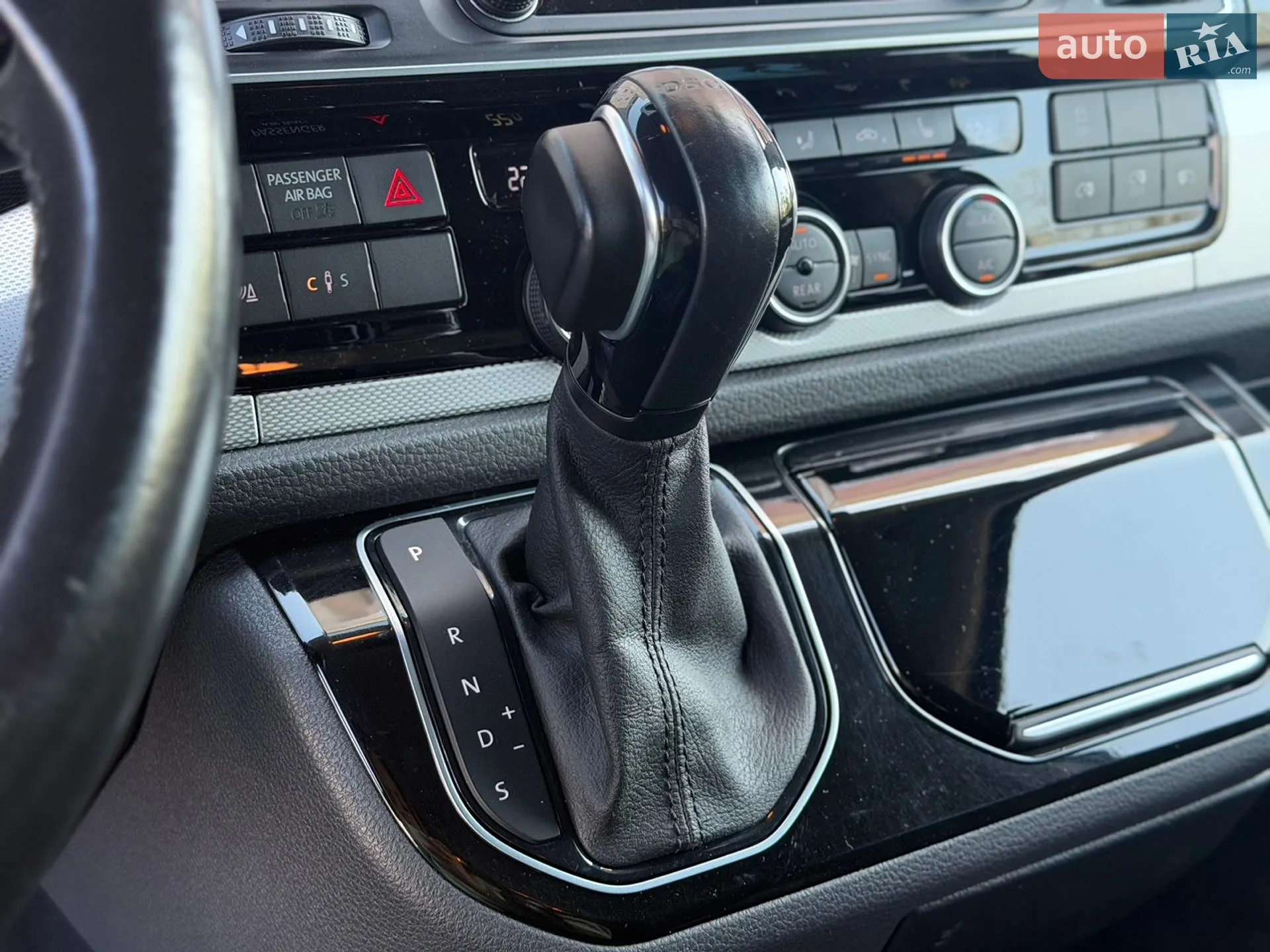 2016 Volkswagen Multivan - мініатюра 32
