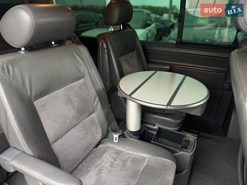 Минивэн Volkswagen Multivan 2009 в Умани