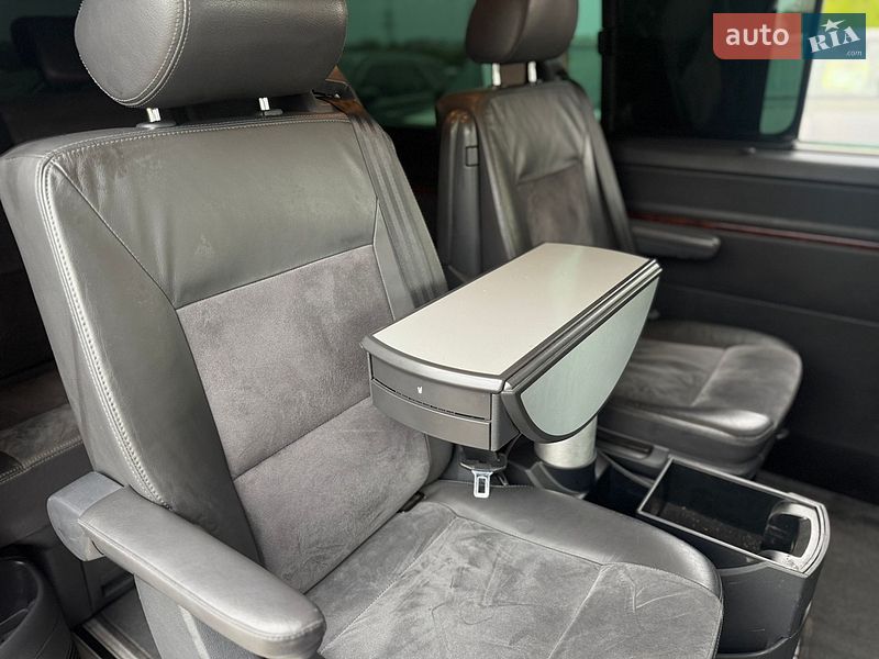 Минивэн Volkswagen Multivan 2009 в Умани