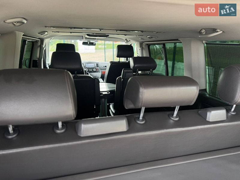 Минивэн Volkswagen Multivan 2009 в Умани