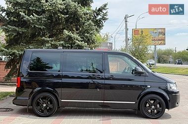 Мінівен Volkswagen Multivan 2015 в Києві