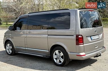 Минивэн Volkswagen Multivan 2017 в Киеве