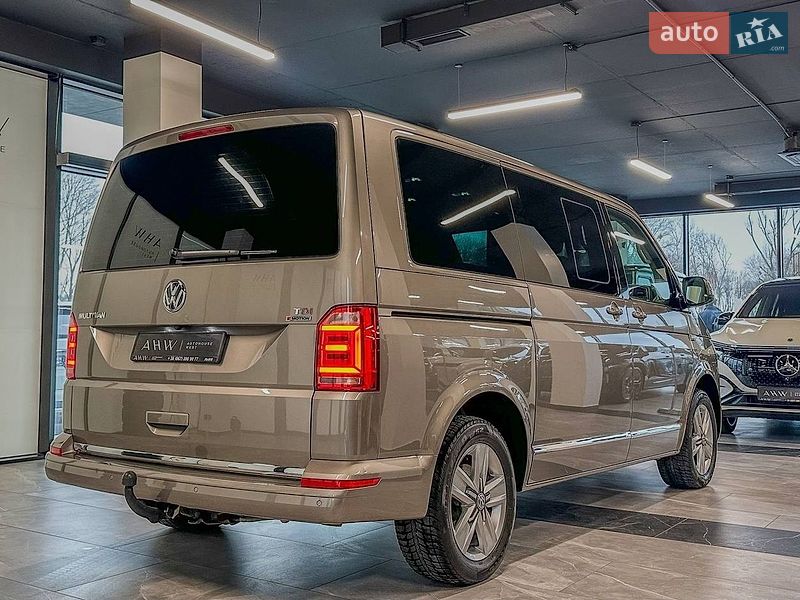 Мінівен Volkswagen Multivan 2017 в Львові