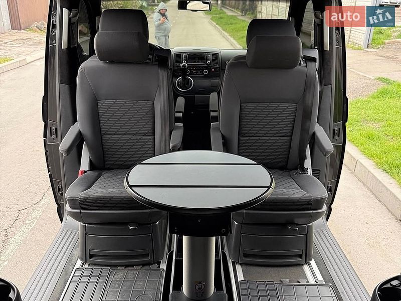 Минивэн Volkswagen Multivan 2012 в Днепре