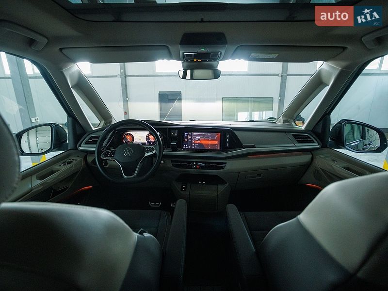 Минивэн Volkswagen Multivan 2024 в Черновцах