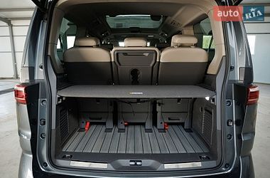 Минивэн Volkswagen Multivan 2024 в Черновцах