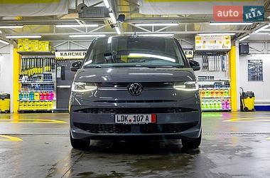 Минивэн Volkswagen Multivan 2022 в Черновцах