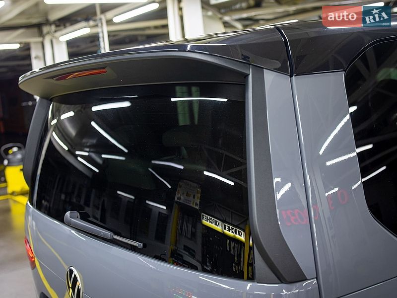Минивэн Volkswagen Multivan 2022 в Черновцах