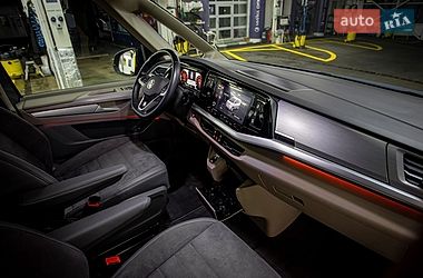 Минивэн Volkswagen Multivan 2022 в Черновцах