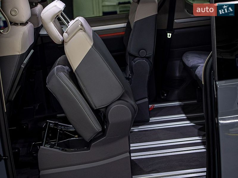 Минивэн Volkswagen Multivan 2022 в Черновцах