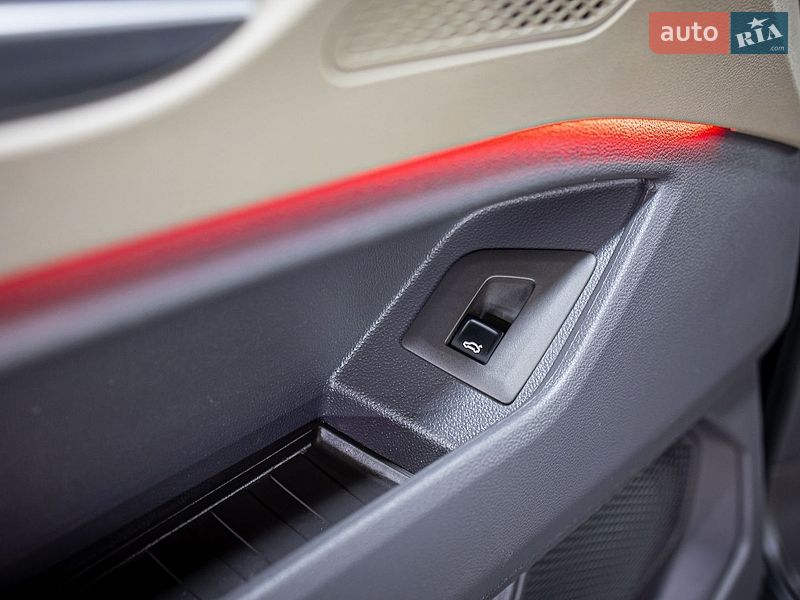 Минивэн Volkswagen Multivan 2022 в Черновцах