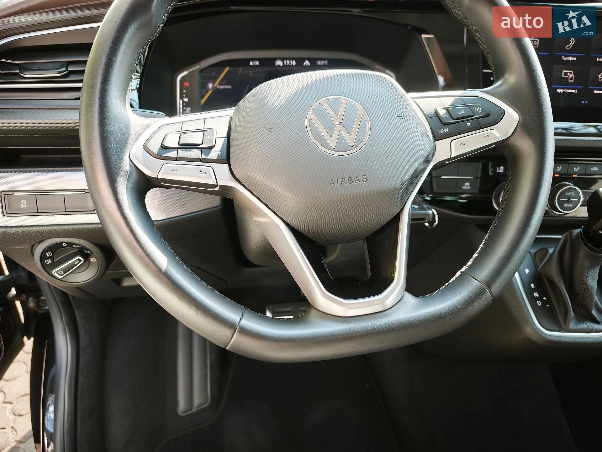 2022 Volkswagen Multivan - мініатюра 15
