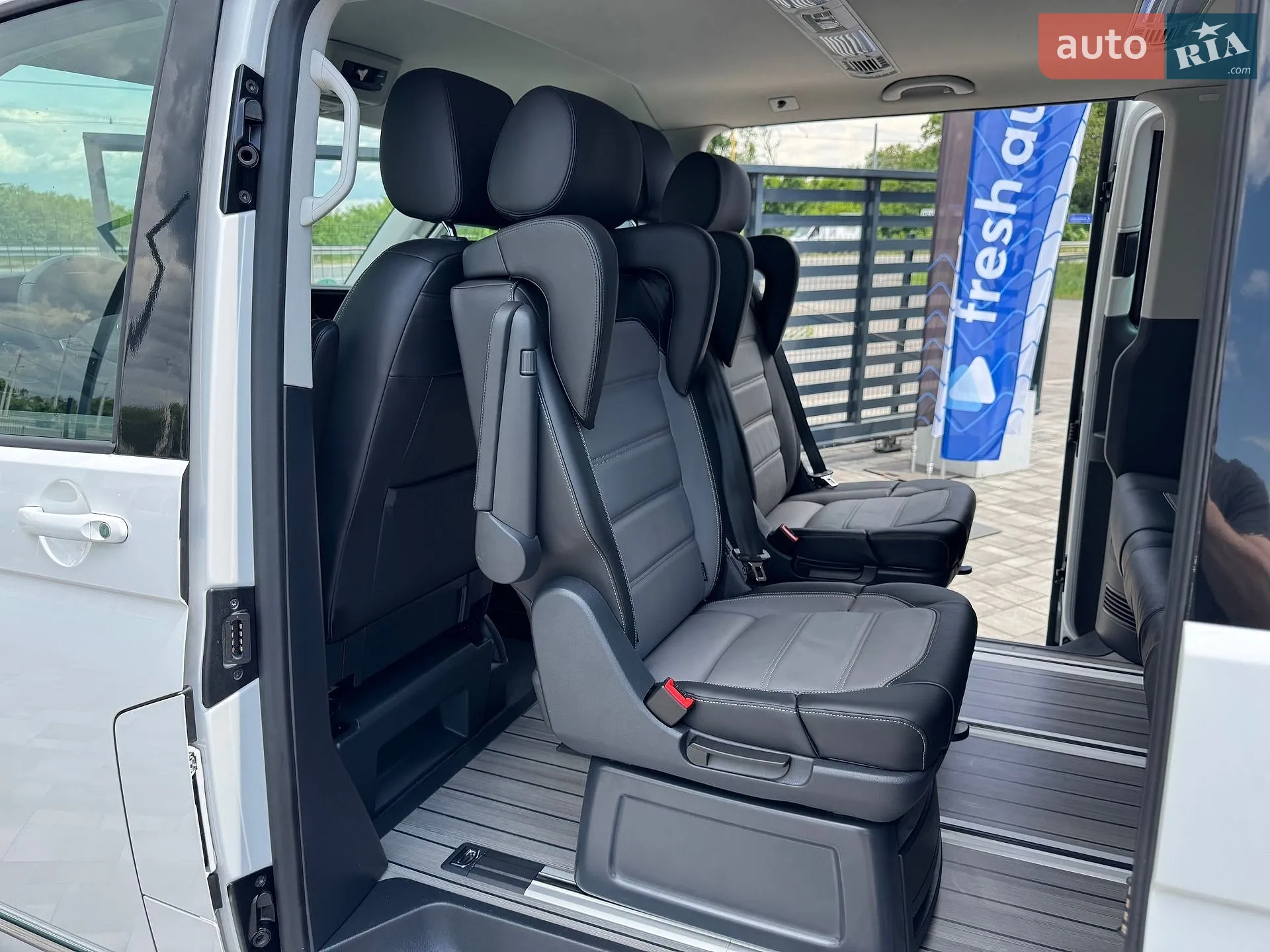 2020 Volkswagen Multivan - мініатюра 35