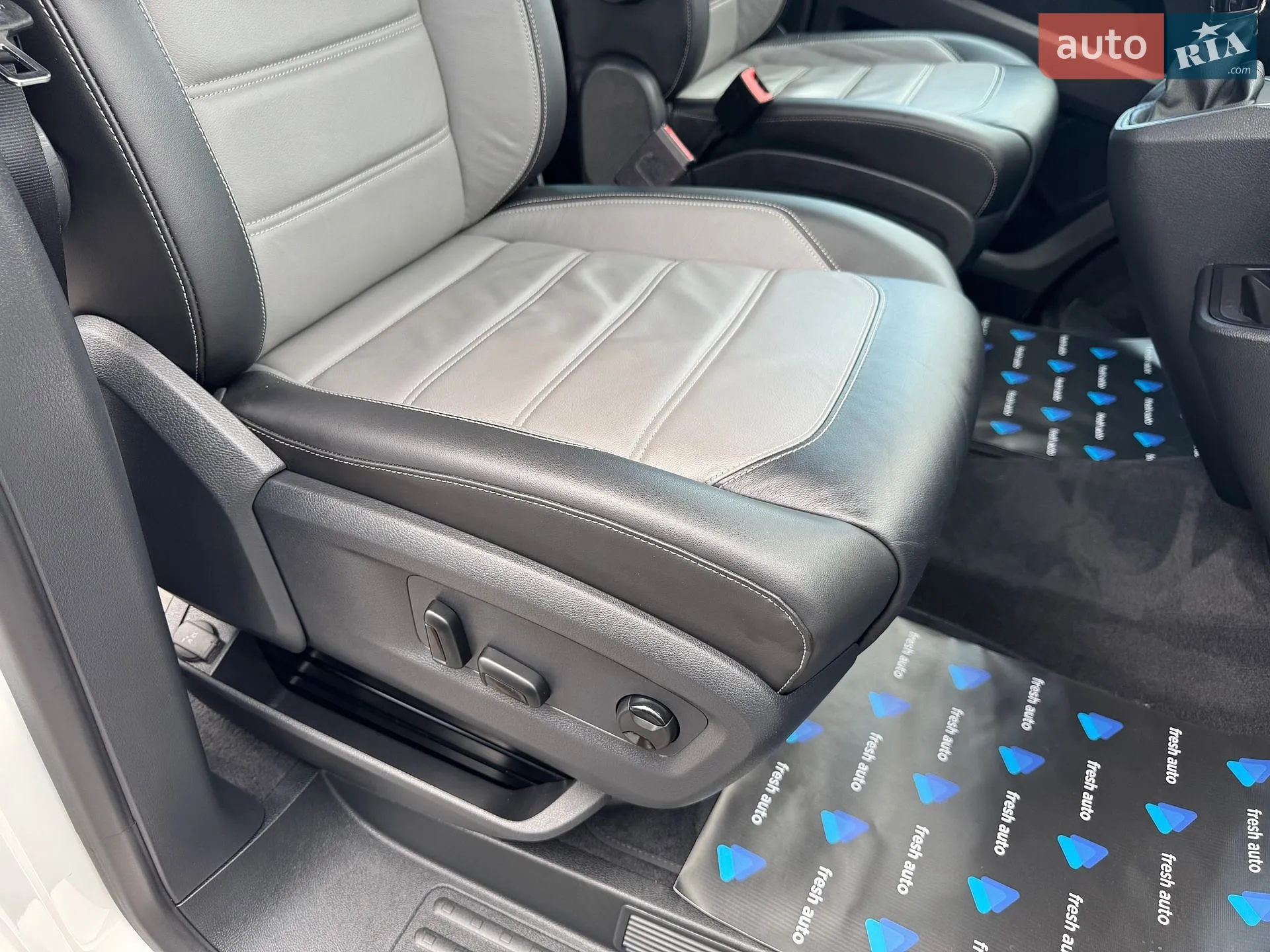 2020 Volkswagen Multivan - мініатюра 45