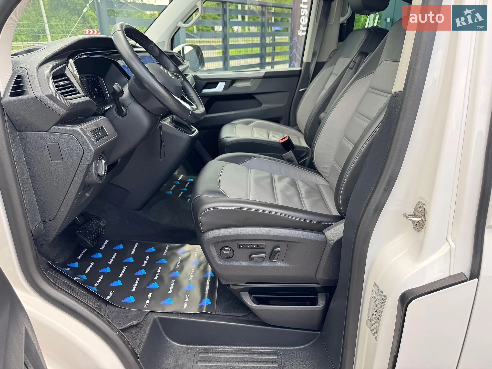 2020 Volkswagen Multivan - мініатюра 20