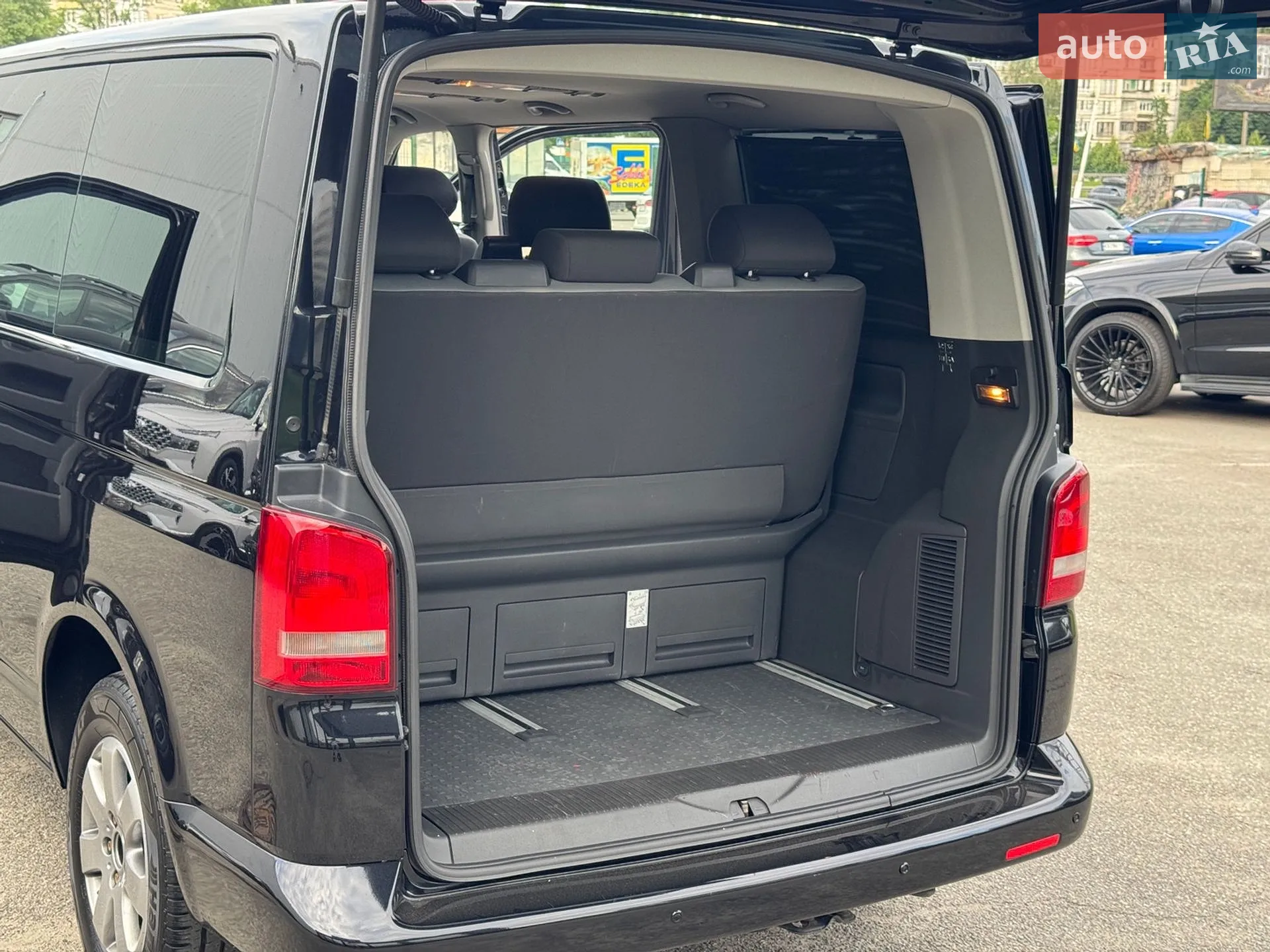 2012 Volkswagen Multivan - мініатюра 26