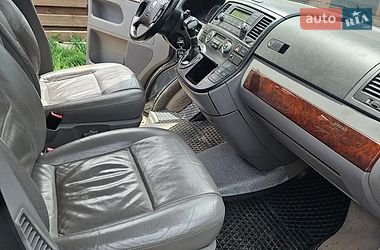 Минивэн Volkswagen Multivan 2006 в Гореничах