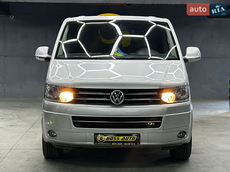 Минивэн Volkswagen Multivan 2014 в Черновцах