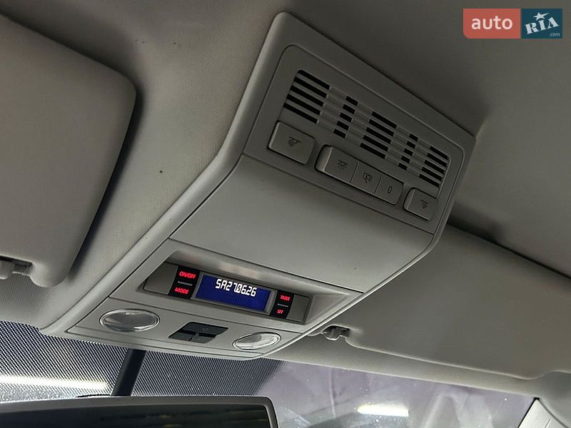 Минивэн Volkswagen Multivan 2014 в Черновцах